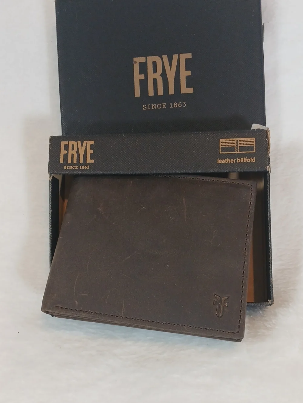 FRYE Men's Brown Leather Billfold Wallet NWT